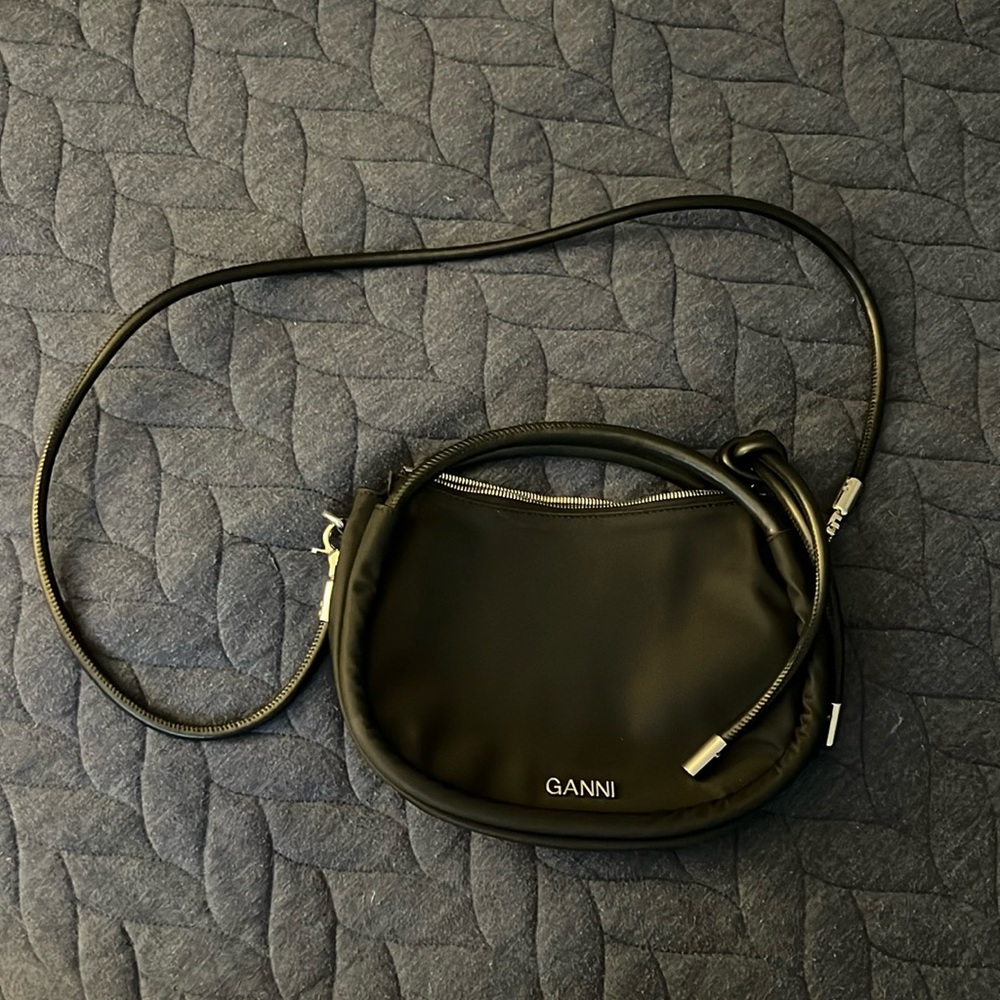 Knot Mini Bag in Black
Ganni
